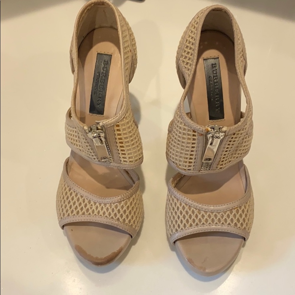 Burberry Mesh Stilletto size 8